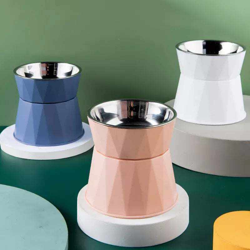 Elevated stainless steel cat bowl with neck protection and anti-tip design.