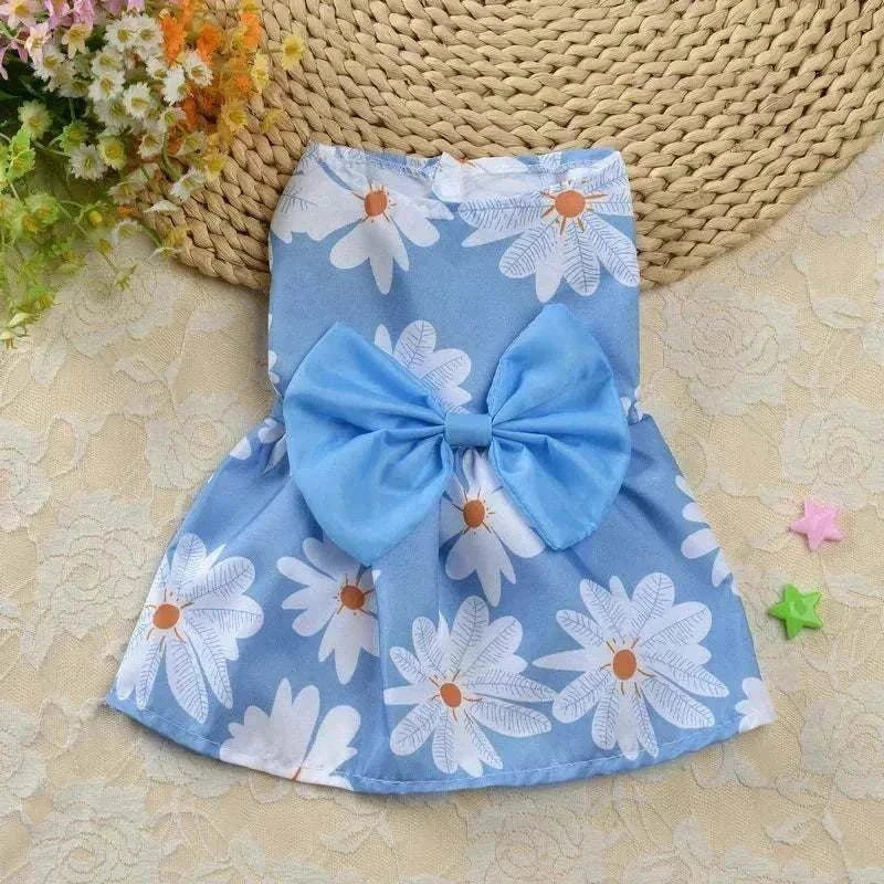 Floral princess-style dress for small dogs and cats in summer.