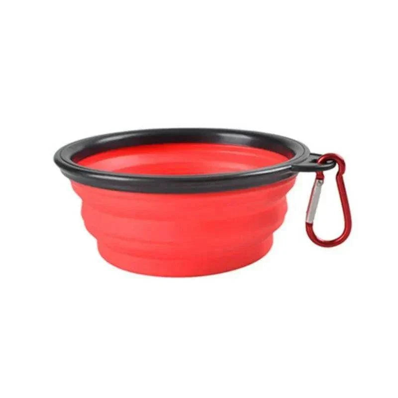 Portable silicone travel bowl for pets, collapsible design, lightweight and durable, suitable for food and water.