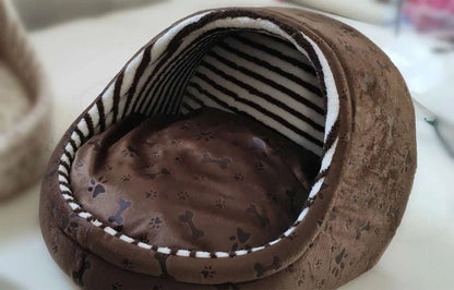 Cozy House for Cats and Very Small Dogs - Padded Princess Bed