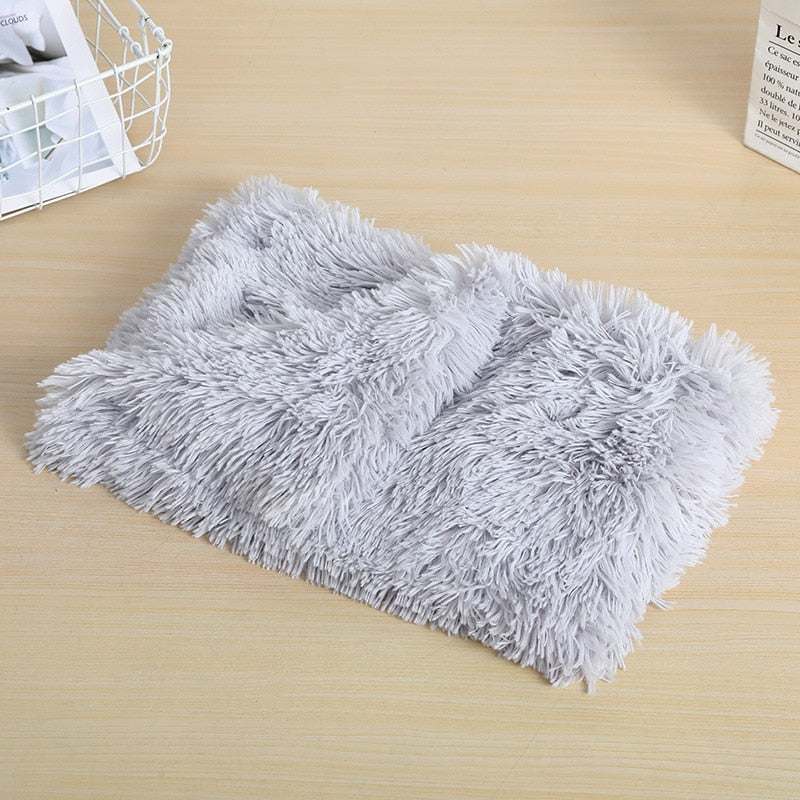 Cozy Plush Dog and Cat Blanket - Extra Soft and Warm Pet Mattress for Small, Medium and Large Animals