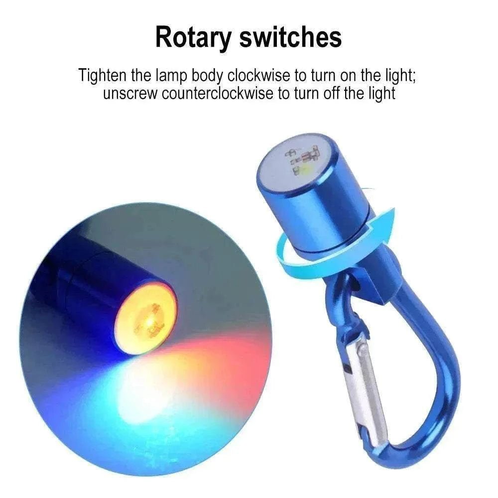 médaille lumineuse LED bleue pour collier de chien avec mousqueton, accessoire sécurité nocturne et anti-perte, lumière rotative facile à allumer et éteindre