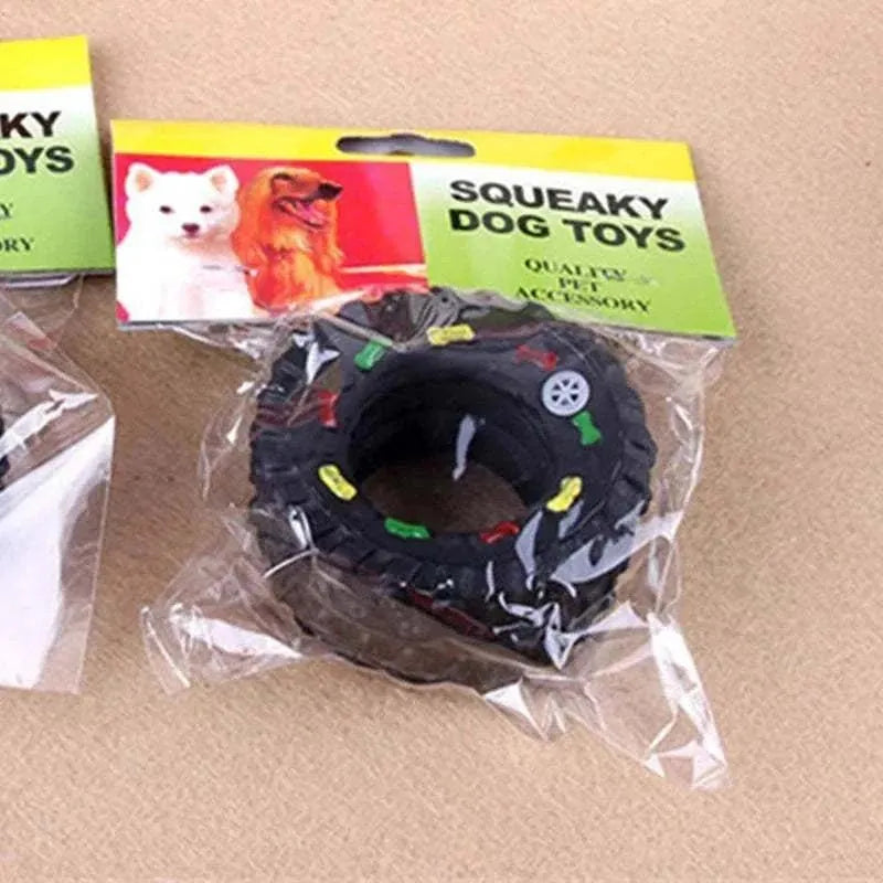 Juguete masticable para perros con forma de neumático | Duradero, ruidoso y bueno para la higiene dental